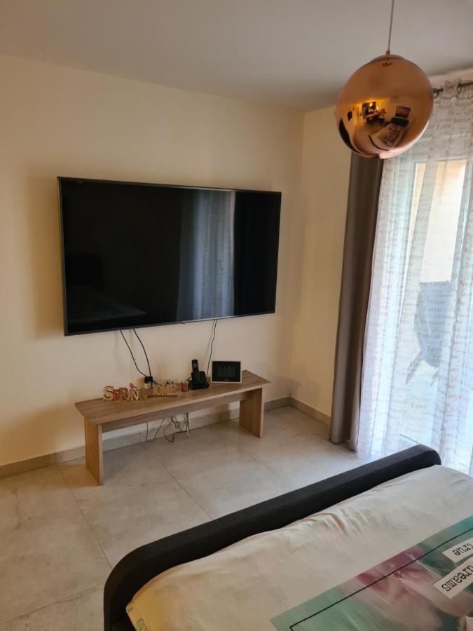 Studio Apartment Doris ポレッチ エクステリア 写真